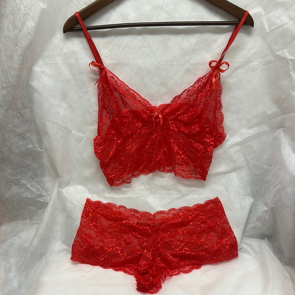 Elegant Red Lace Lingerie Set